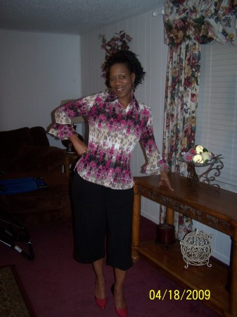Rhonda Hunter Photo 34