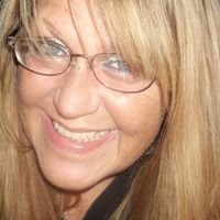 Stephanie Phillips Photo 39