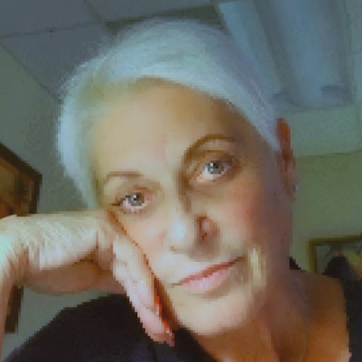 Patricia Saunders Photo 33