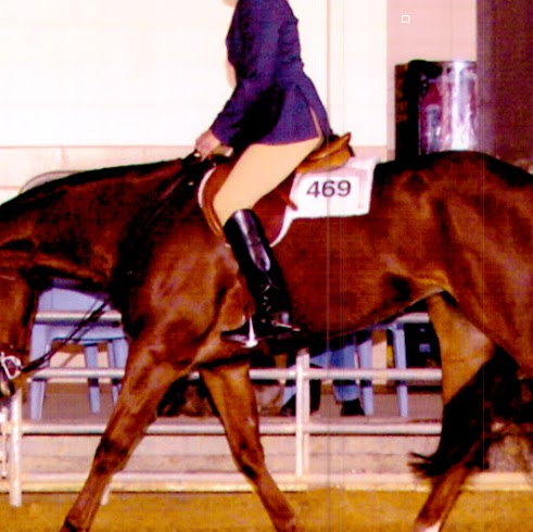 Stephanie Plummer Photo 36