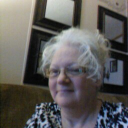 Linda Phipps Photo 33
