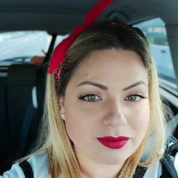 Claudia Villanueva Photo 12