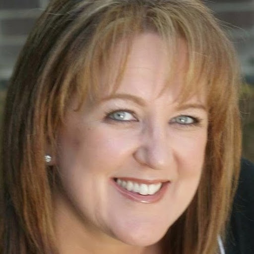 Lisa Combs Photo 16