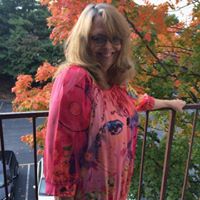 Julie Hopkins Photo 45