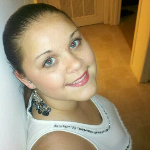 Elizabeth Godwin Photo 34