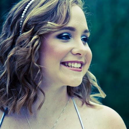 Rachel Franks Photo 34