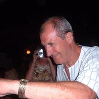 Dennis Long Photo 45
