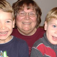 Julie Sweeny Photo 14