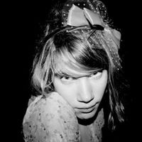 Louise Levy Photo 27
