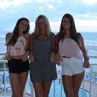 Cassie Meeks Photo 8