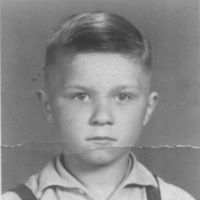 Richard Heller Photo 35