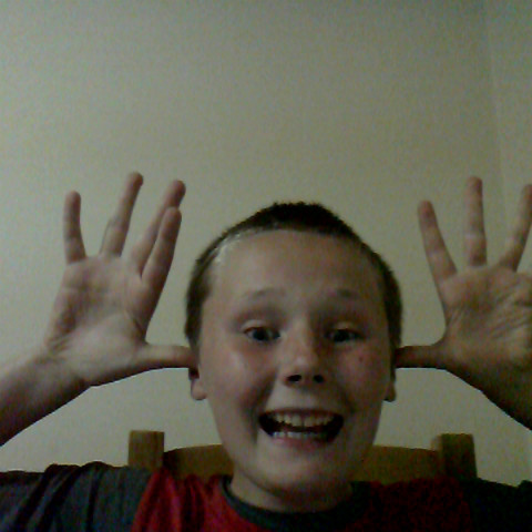 Harry Quinn Photo 6