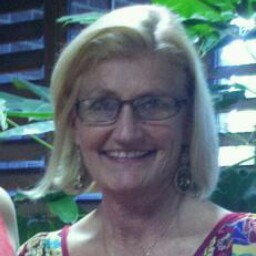 Julie Rowland Photo 21