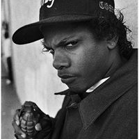 Eric Lynn Photo 39
