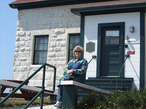 Rita Reynolds Photo 27