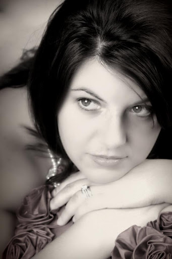 Laura Brewer Photo 29