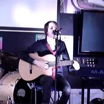 Roxanne Phillips Photo 19