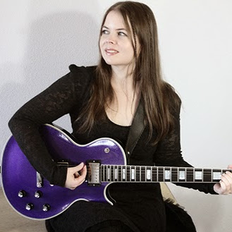Tara Kelly Photo 11