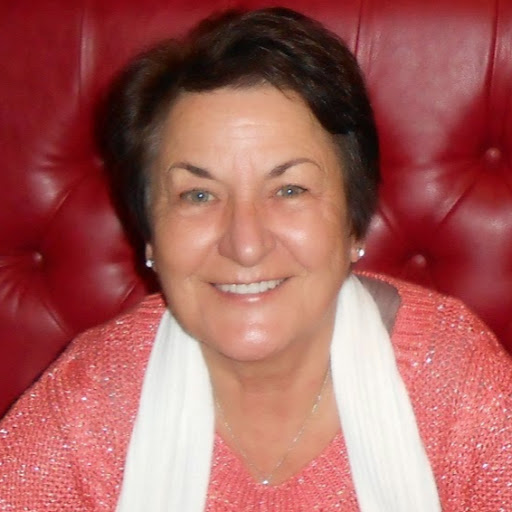 Linda Ward Photo 33