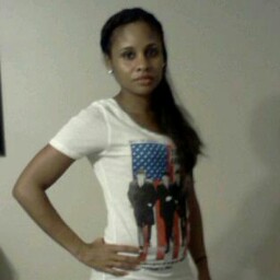 Angela Thompson Photo 42