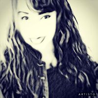 Terri Gold Photo 4