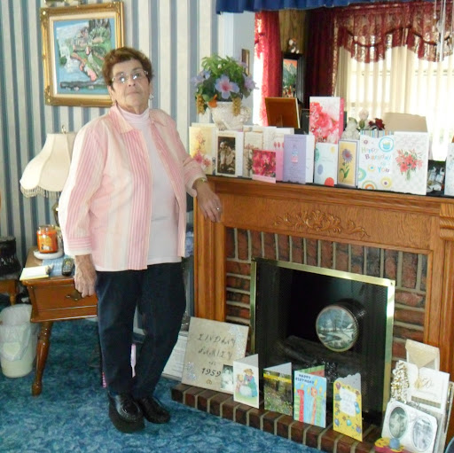Shirley Lindsay Photo 18