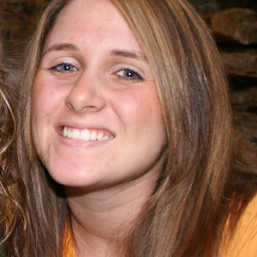 Alyson Martin Photo 32