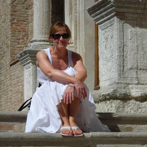 Jackie Leonard Photo 16