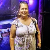 Deborah Robles Photo 30