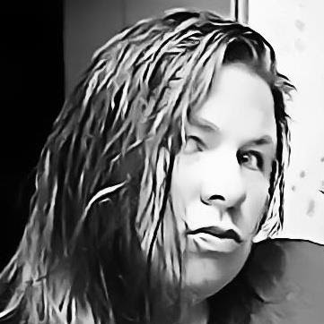 Jennifer Holcombe Photo 7