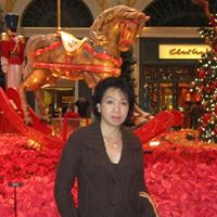 Janet Tran Photo 32