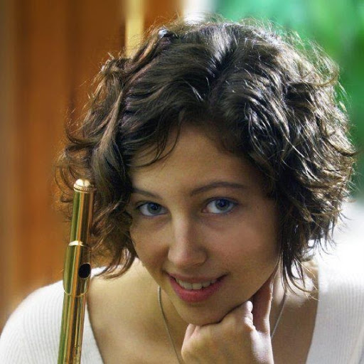 Jennifer Howell Photo 9