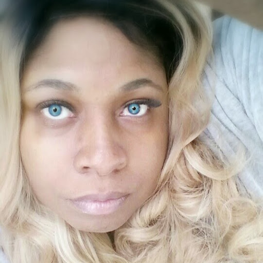 Monica Simmons Photo 33