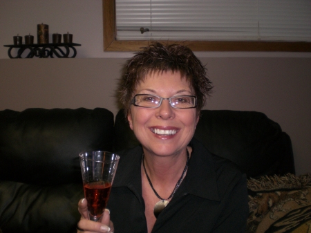 Linda Davies Photo 23