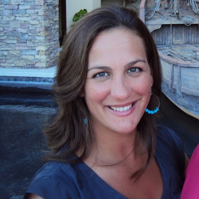 Stephanie Campbell Photo 30
