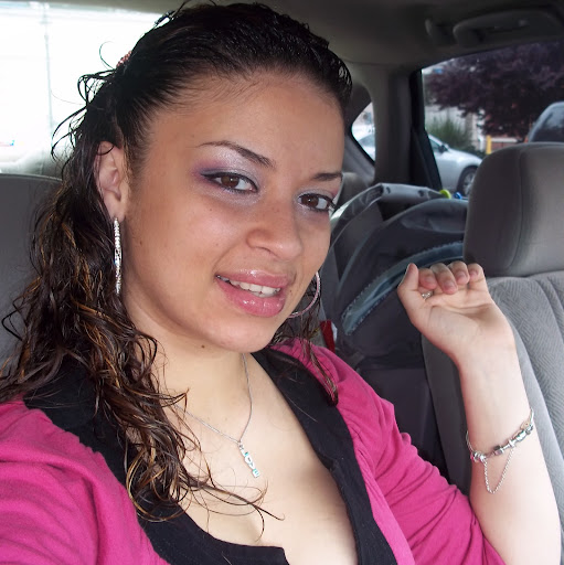 Sara Gonzalez Photo 20