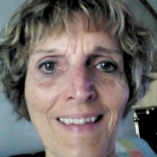 Debbie Skelton Photo 30