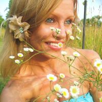 Sarah Maple Photo 5