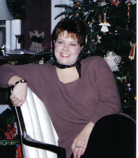 Lydia Edwards Photo 9
