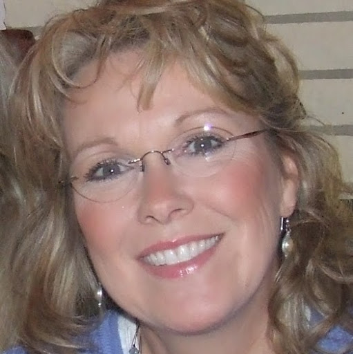 Sue Summers Photo 32