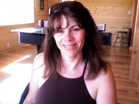 Laura Blackburn Photo 34