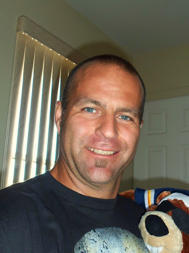 Richard Larson Photo 39