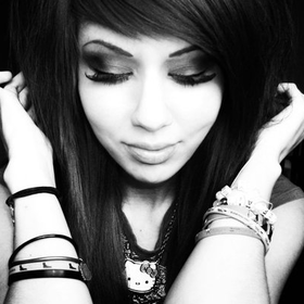 Lydia Cruz Photo 46