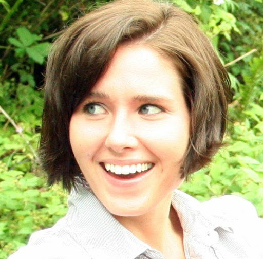 Elizabeth Poole Photo 35