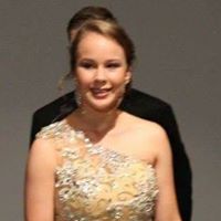 Kelli Fitzgerald Photo 6