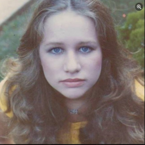 Laura Early Photo 33