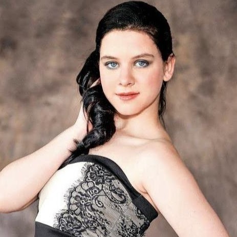 Victoria Fay Photo 35