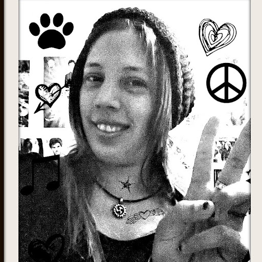 Pamela Barrios Photo 17