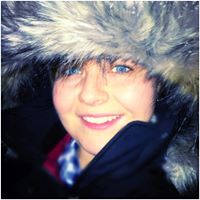 Anna Larson Photo 6