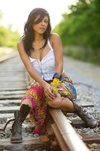 Lauren Goodwin Photo 11